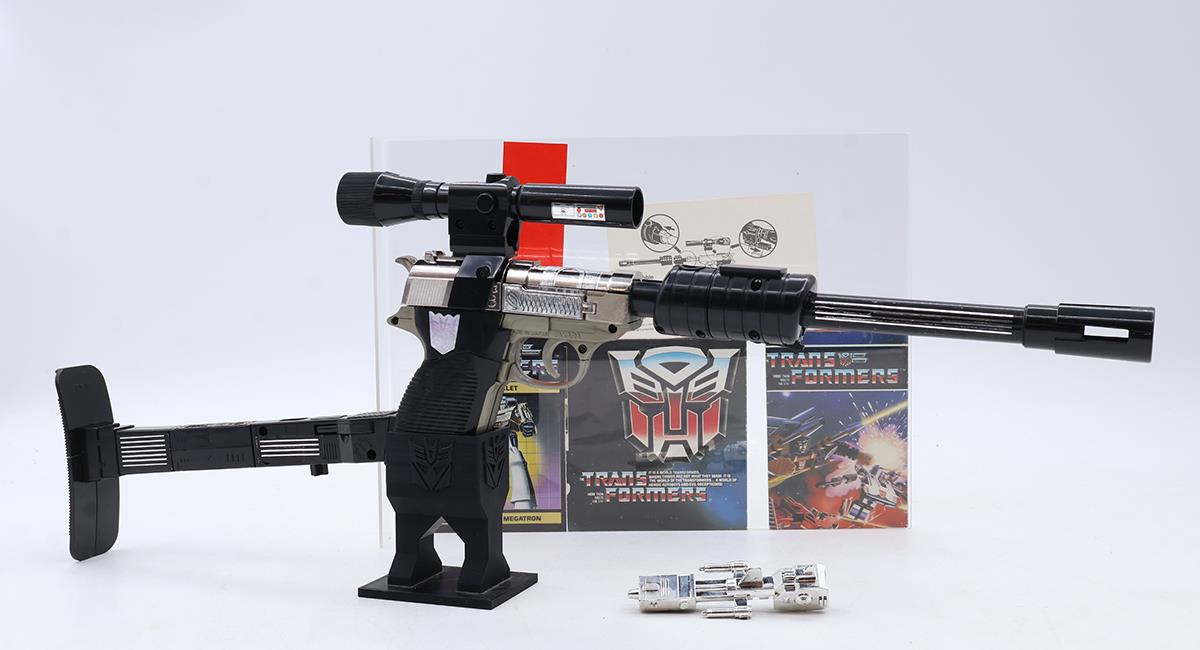 Megatron 100% Complete W/BOX & INSERT G1 Transformers Hasbro 1984 Figure