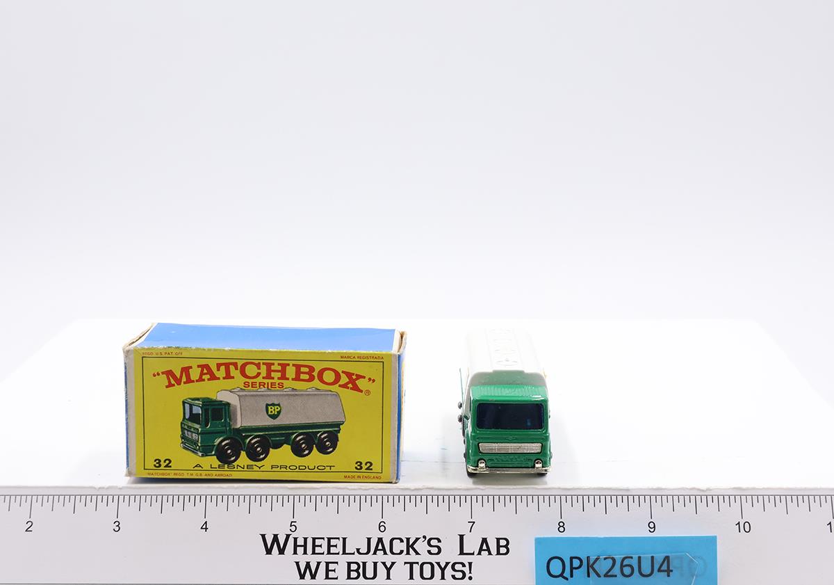 Leyland Petrol Tanker No. 32 Lesney Matchbox Series 1960's Made In England