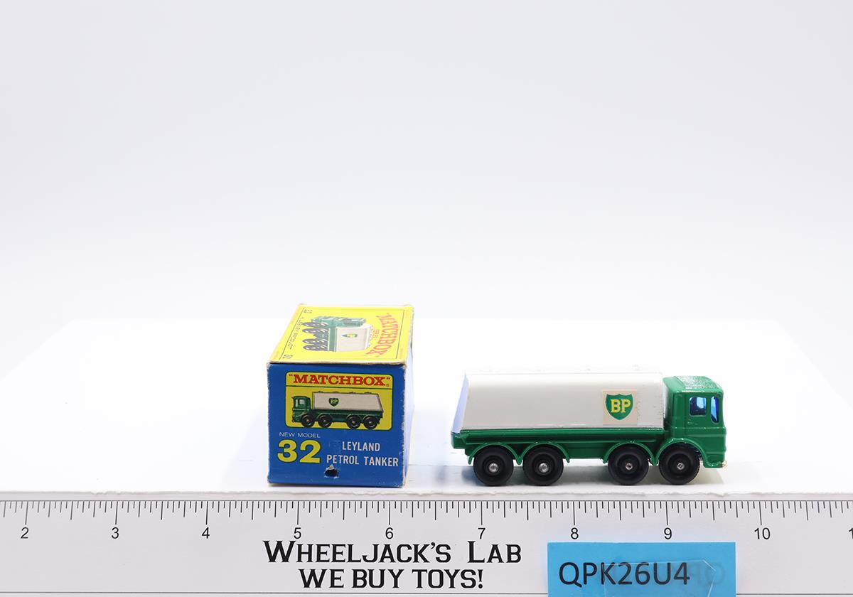 Leyland Petrol Tanker No. 32 Lesney Matchbox Series 1960's Made In England