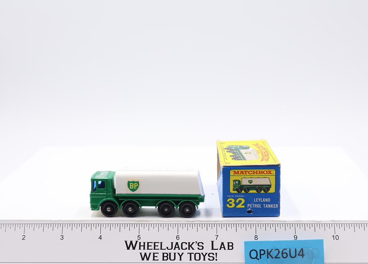 Leyland Petrol Tanker No. 32 Lesney Matchbox Series 1960's Made In England