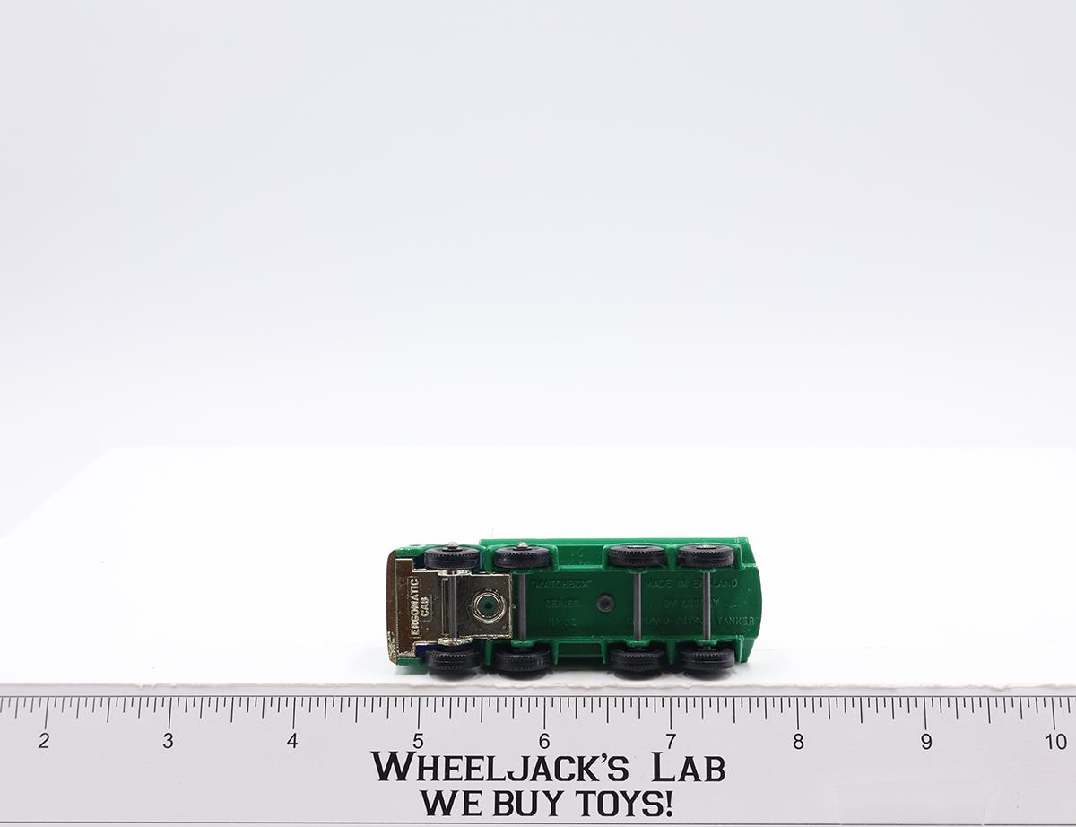 Leyland Petrol Tanker No. 32 Lesney Matchbox Series 1960's Made In England