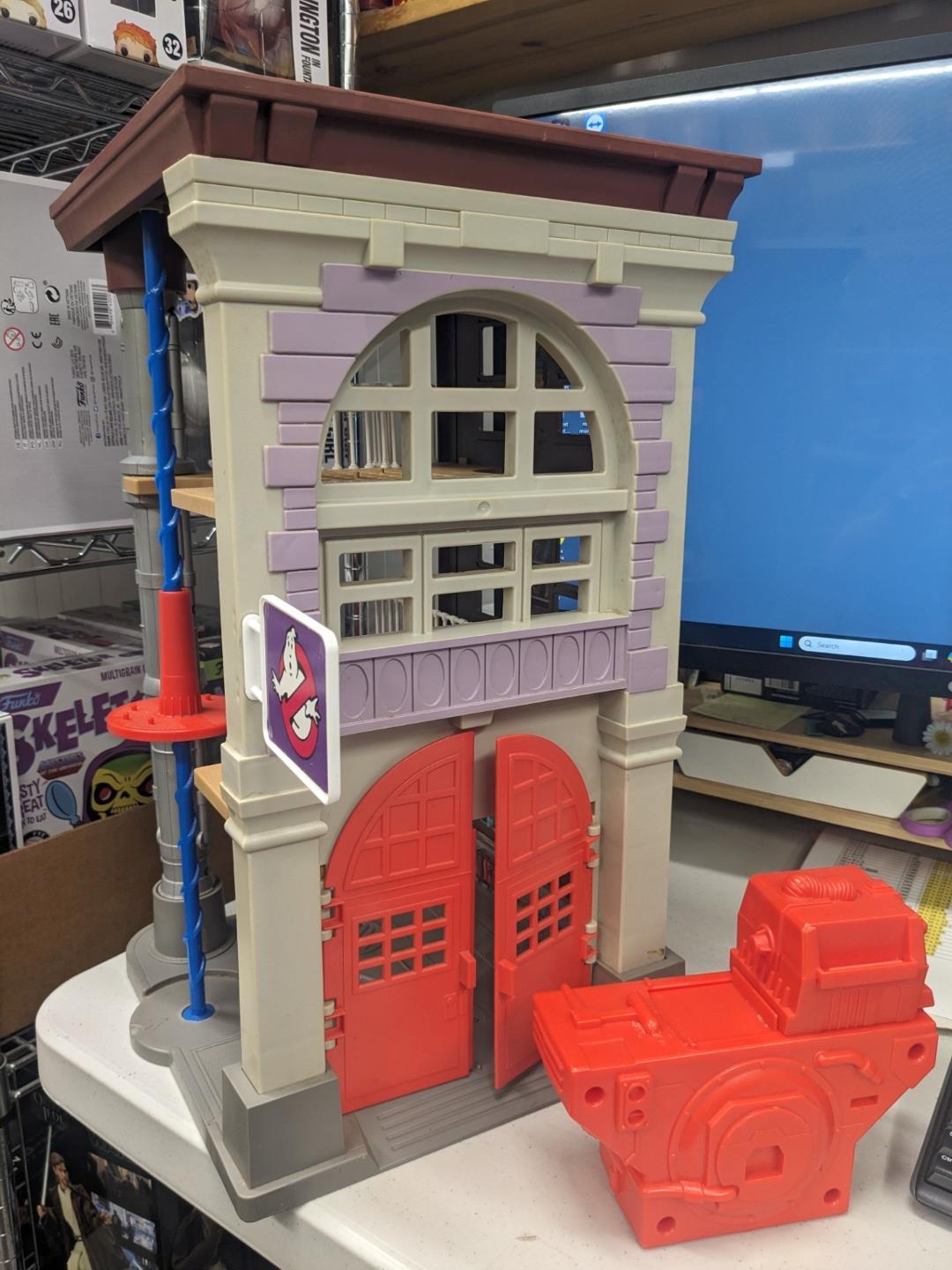 Firehouse Headquarters 100% Complete The Real Ghostbusters 1987 Kenner Playset