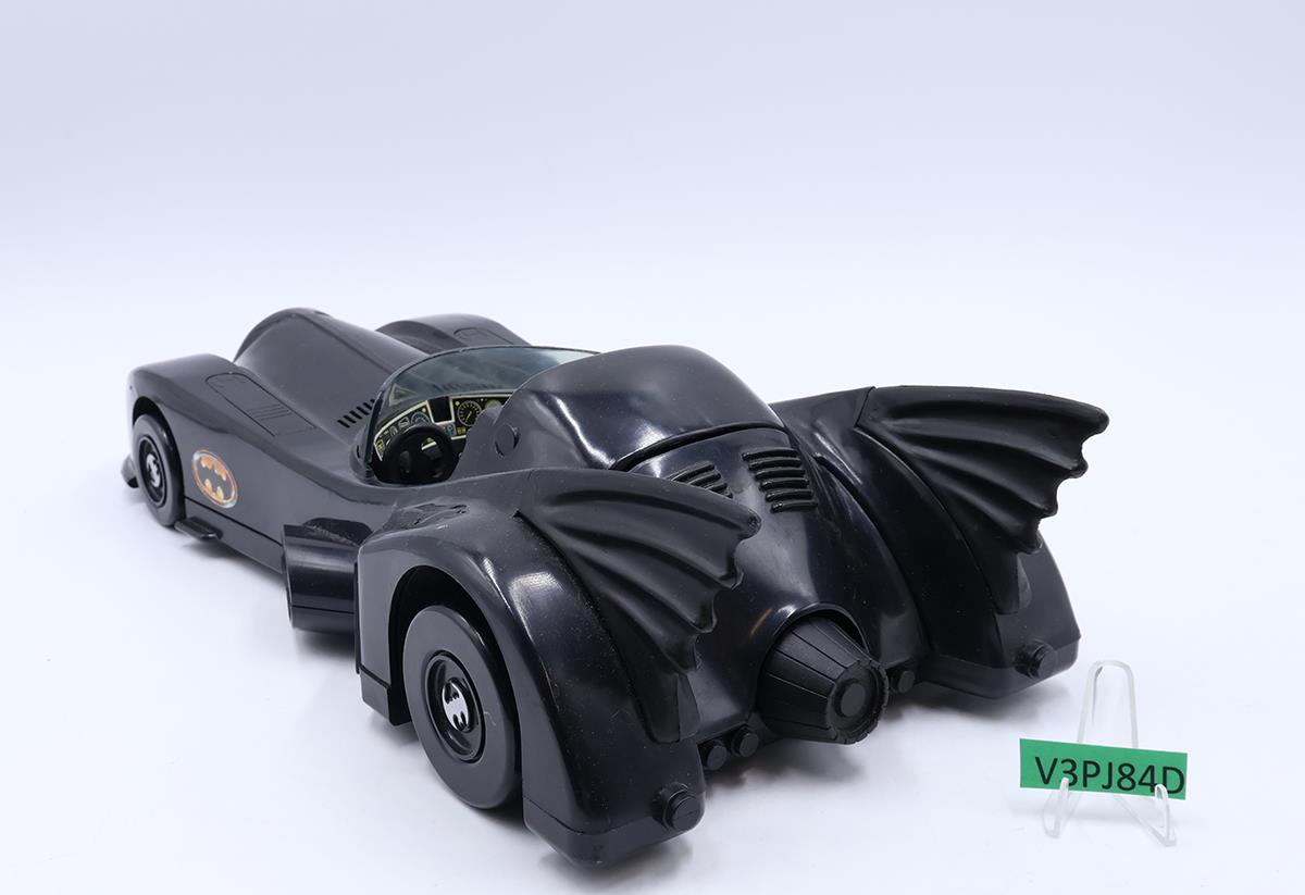 Batmobile DC Comics Batman 1989 ToyBiz Action Figure Vehicle Vintage