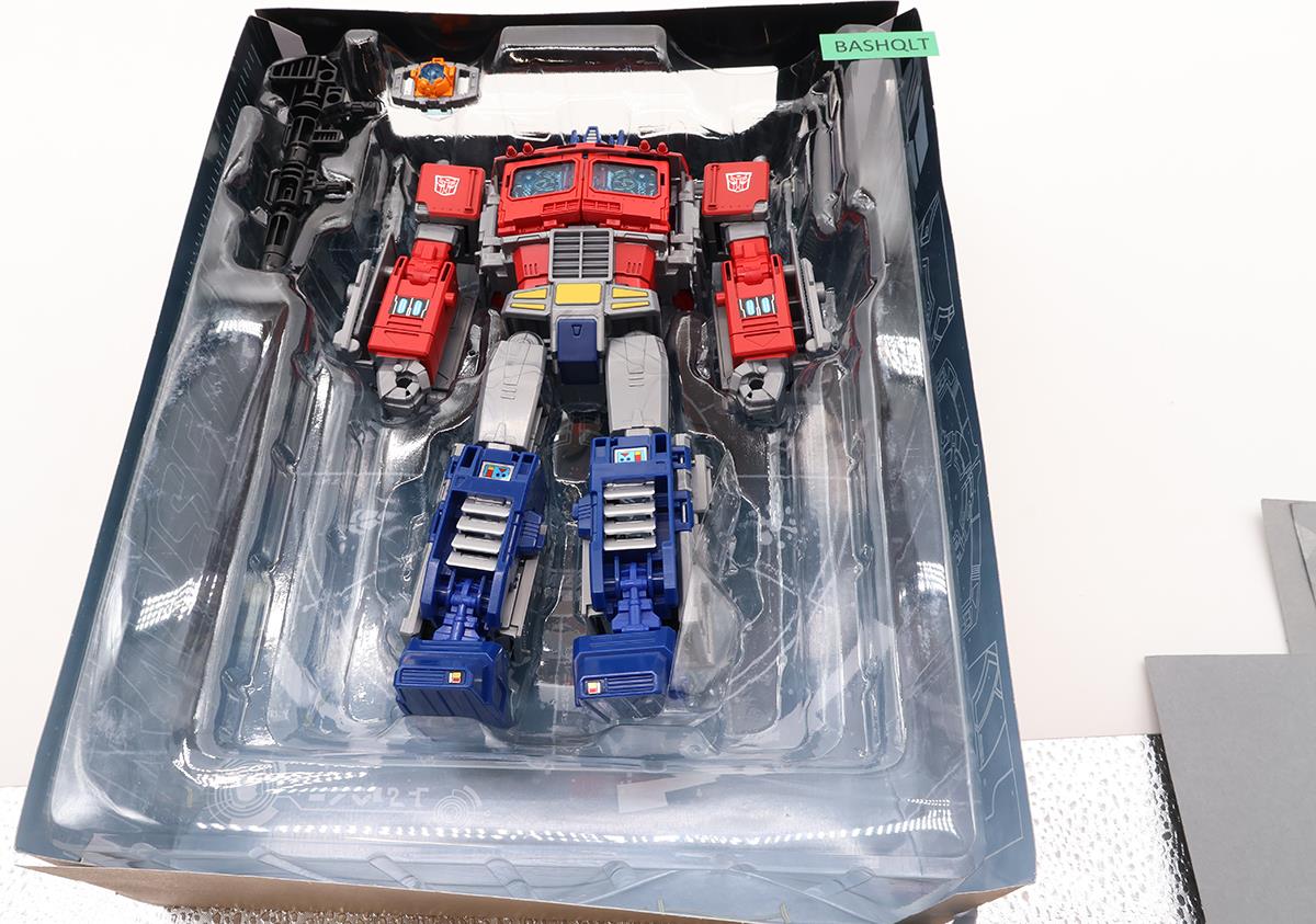 Optimus Prime Transformers Power of the Primes 2017 Hasbro Figure NEW MIB