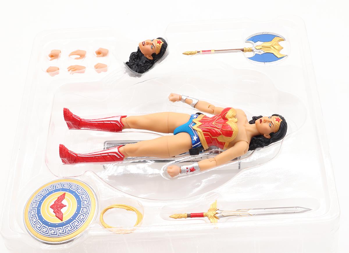 Wonder Woman Classic Edition DC Comics 2019 Mezco One:12 6" Figure NEW MIB