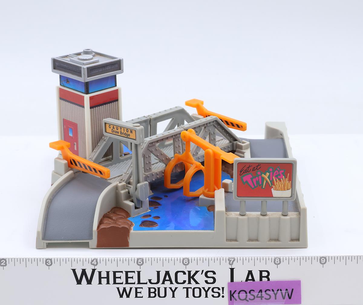 Drawbridge Bay Highways & Byways Micro Machines Play Set 1994 Galoob