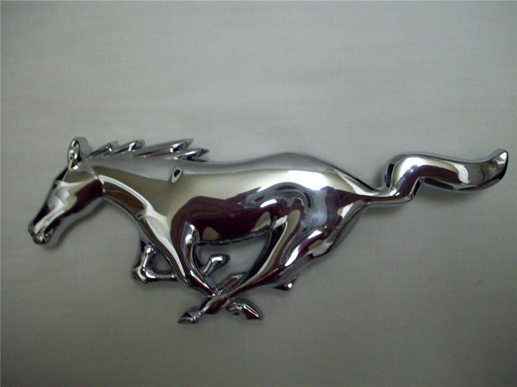 2006 Ford mustang grille emblem #6