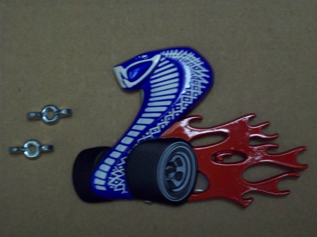 2006 Ford mustang grille emblem #2