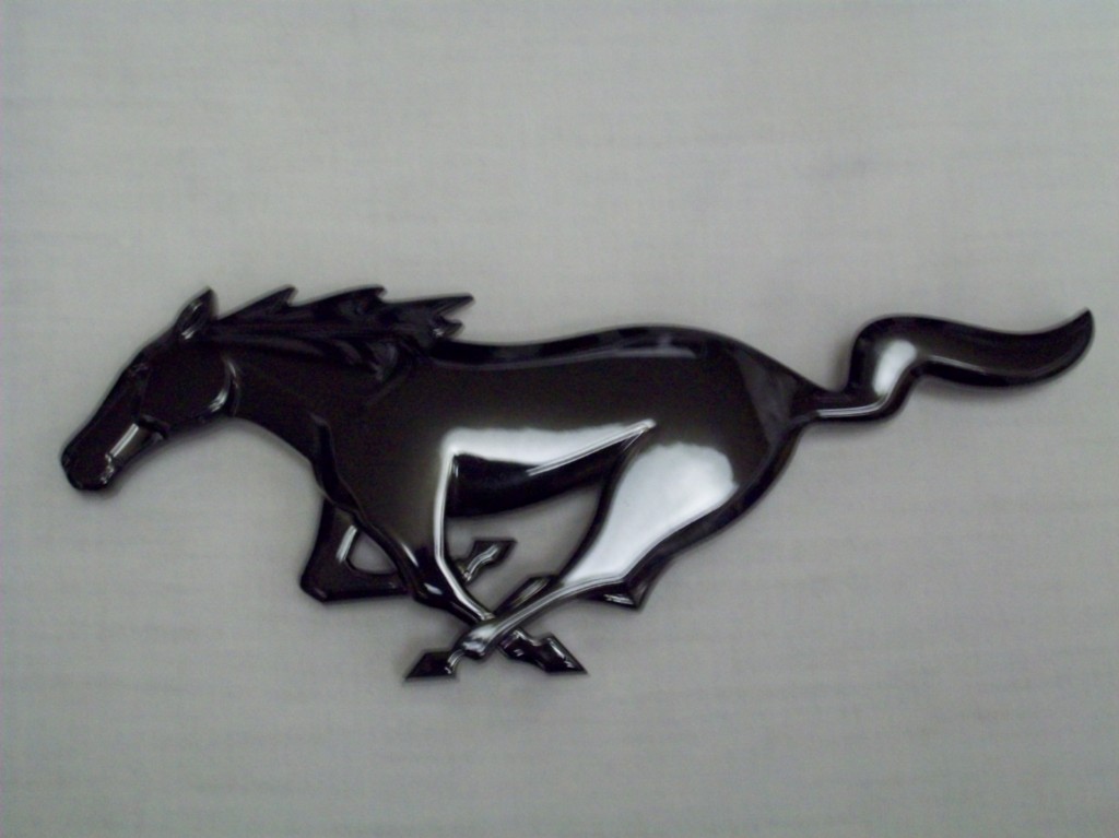 Gold plated running pony grill emblem for ford mustang #5