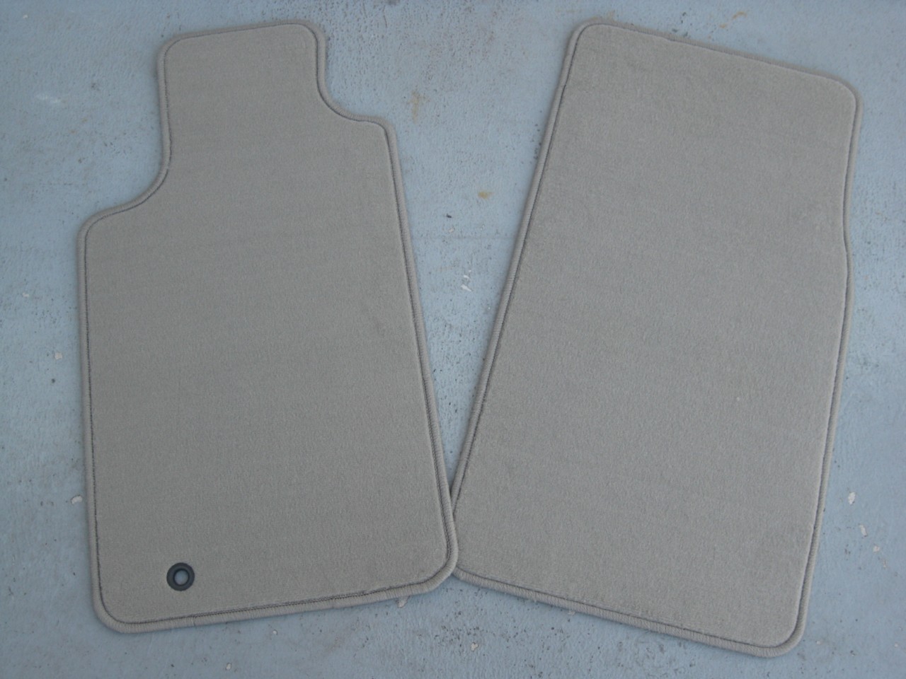 2005 Ford thunderbird floor mats #3