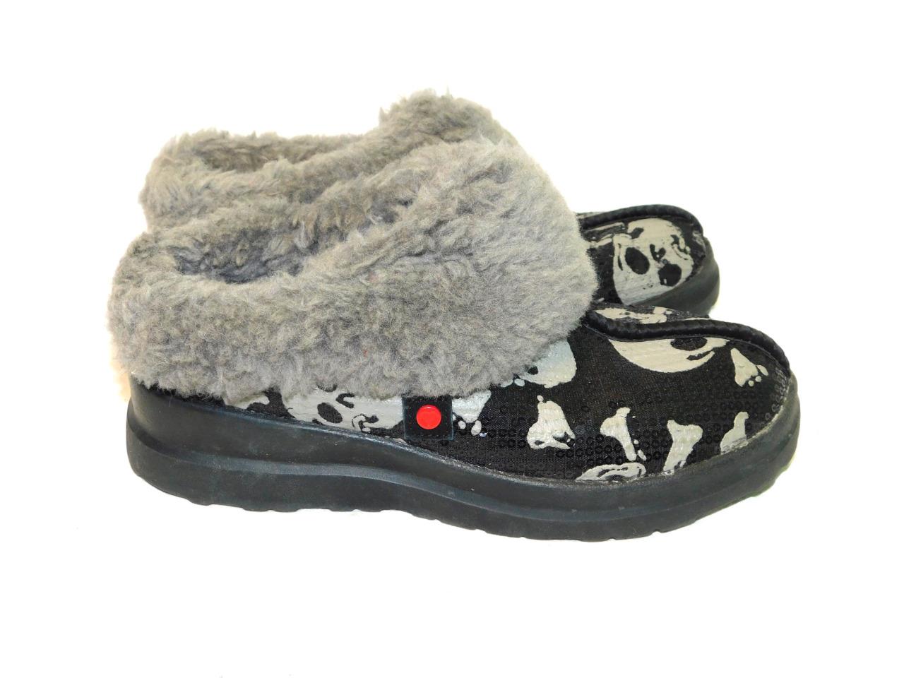 i heart ugg skull slippers