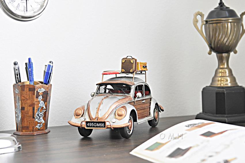 Volkswagen VW Beetle Bug Metal Toy Car Scale Model