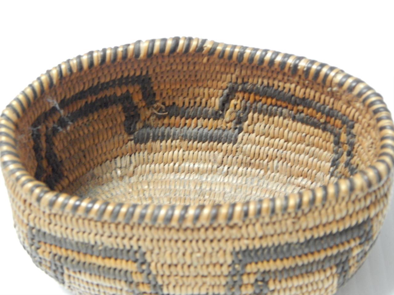 ANTIQUE CHEMEHUEVI COLORADO RIVER CALIF INDIAN COILED GIFT BASKET - PRISTINE ! - Produktbild 1