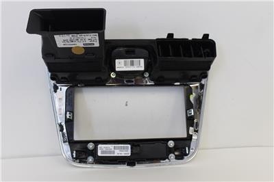 2011 2013 Chrysler 200 Dash Radio Bezel Trim Clock W