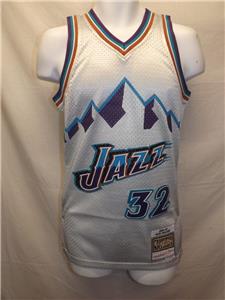 96-97 Karl Malone #32 Jazz Mens XS Mitchell & Ness Platinum Silver