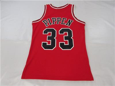 97-98 Scottie Pippen #33 Chicago Bulls Mens Mitchell & Ness