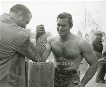 CLINT WALKER CANDID BEEFCAKE PHOTO RE50 | eBay