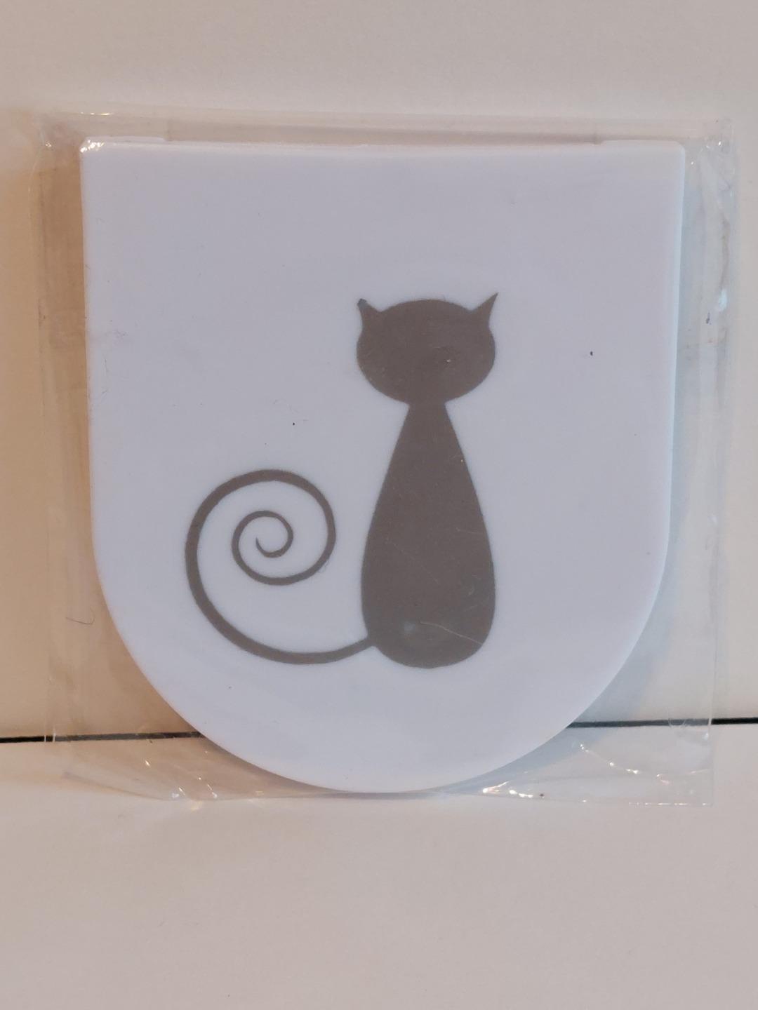 Cute Cat design folding Compact Mirror, NEW - 8 options available - Picture 10 of 15