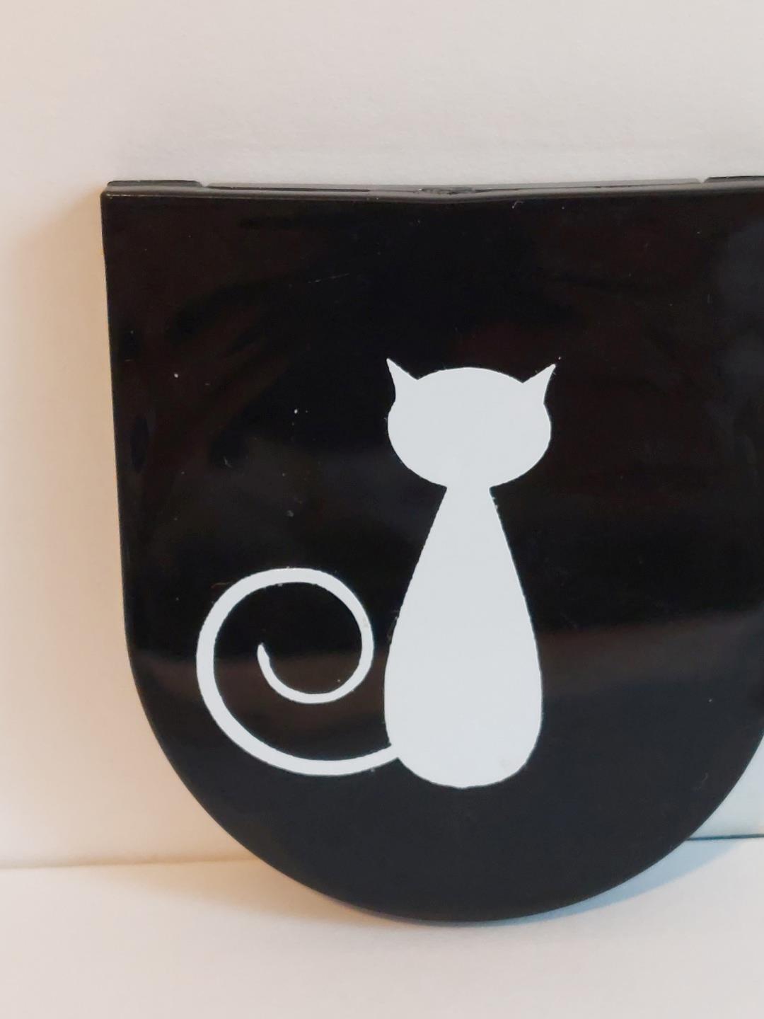 Cute Cat design folding Compact Mirror, NEW - 8 options available - Picture 15 of 15