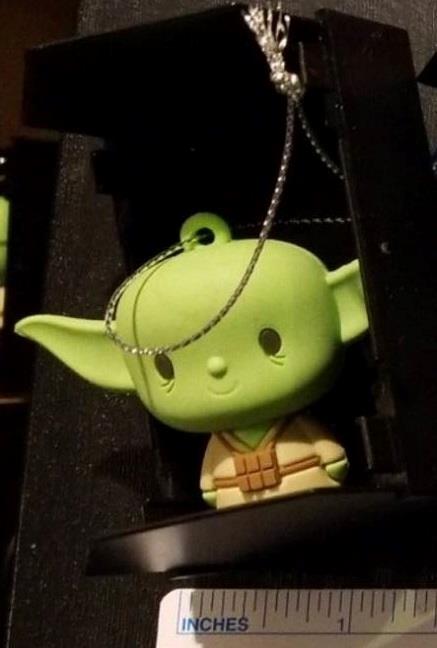 NEW Star Wars Hallmark Ornaments: Yoda, Darth Vader, Luke, Princess Leia, R2D2 - Picture 7 of 8