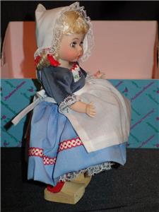 ペグドール ハンドメイド ㉖ アンティーク風 ヴィンデージボタン アーミッシュ Vintage 1980 Madame Alexander Netherlands #591 Girl Doll w/Wooden