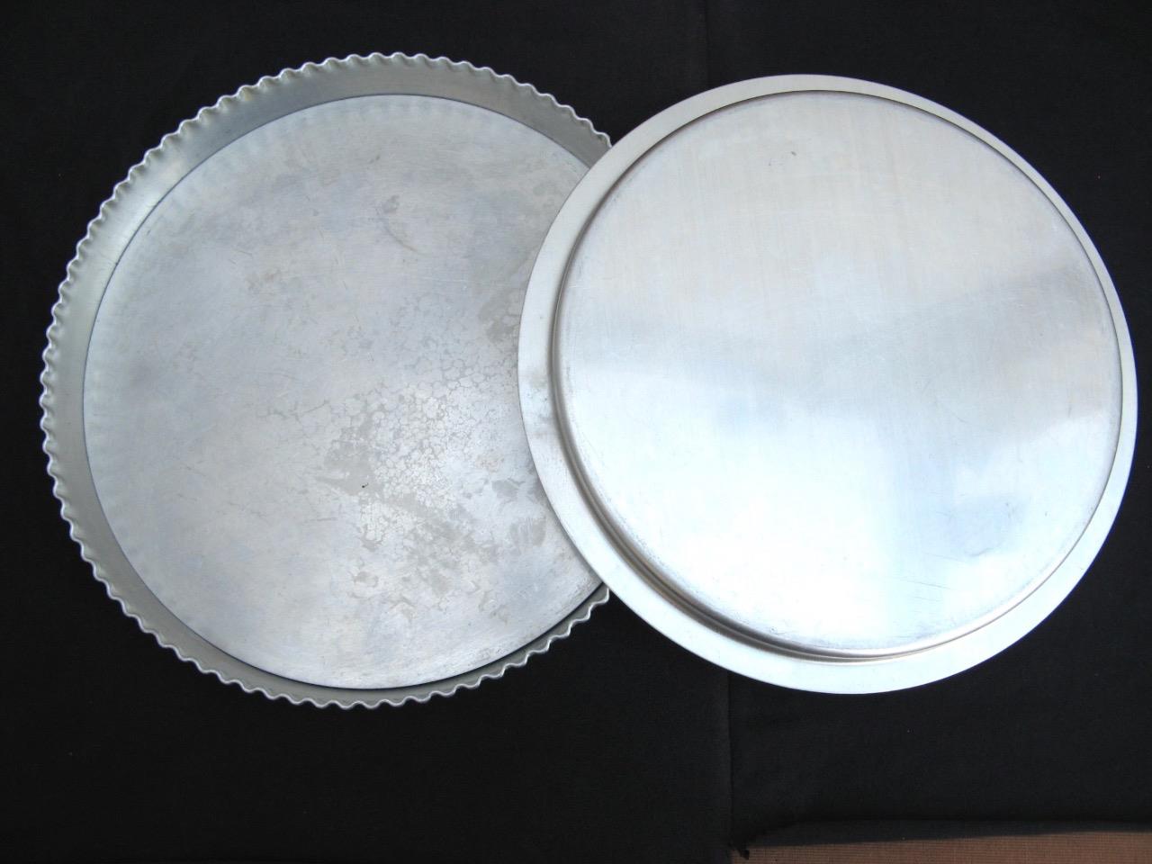 Large flan ring pie tart quiche Either plain ring or loose base 10" wide. - Picture 2 of 3