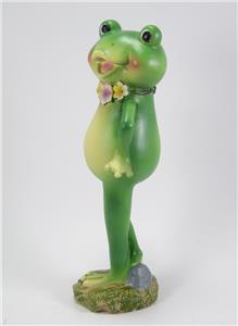 outdoor frog figurines