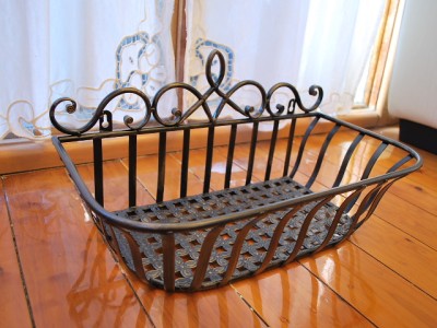 Quality Iron French Style Wall Flower Pot Plant Holder