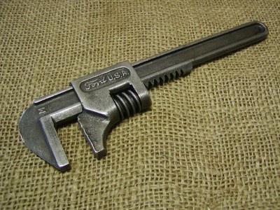 Antique ford wrench value #8