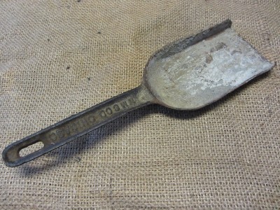 Vintage NMOCO Cast Iron Coal Shovel > Antique Old Chicago Handle ...