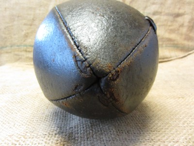 Ballon De Foot Vintage Hawthorne Tobin – Cuir Gyrométrique Rouge, Années 50