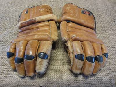 Vintage Leather Canada Hockey Gloves > Antique Old Sports Equipment ...