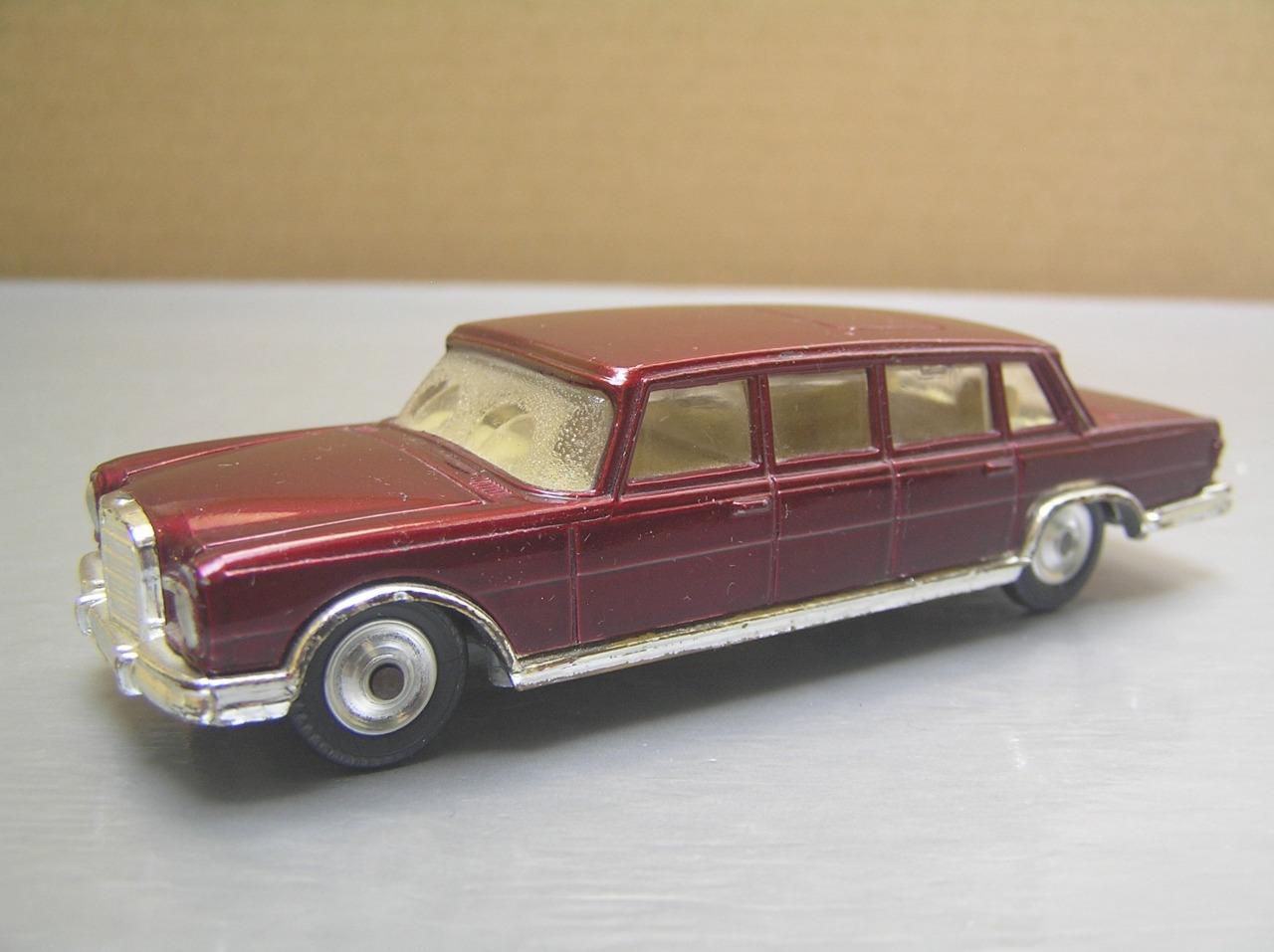 La Mercedes Benz 600 Pullman en miniature par Corgi Toys au 1/43e