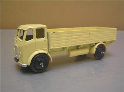 Dinky Toys 25r Forward Control Lorry made in England rare
