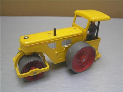 ミニカー DINKY No.90 A ROULEAU RICHIER B435 Vintage Dinky 90A France Richier Yellow Roller
