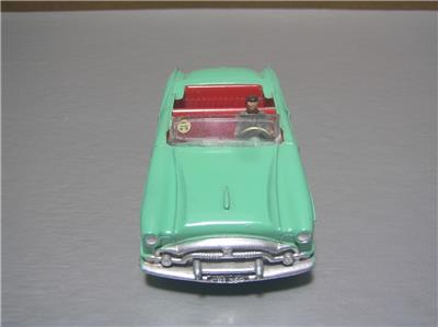 Dinky Toys 132 Packard Convertible Green with Red Hubs NM
