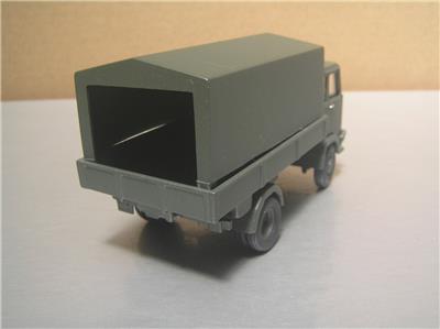 VOITURE MINIATURE 1/43 OLD CARS N° 20302 IVECO 4X4 BACHE MILITAIRE