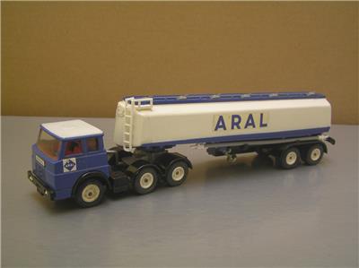 Siku V 288 Henschell Aral Petrol Tanker made in Germany NM+ 