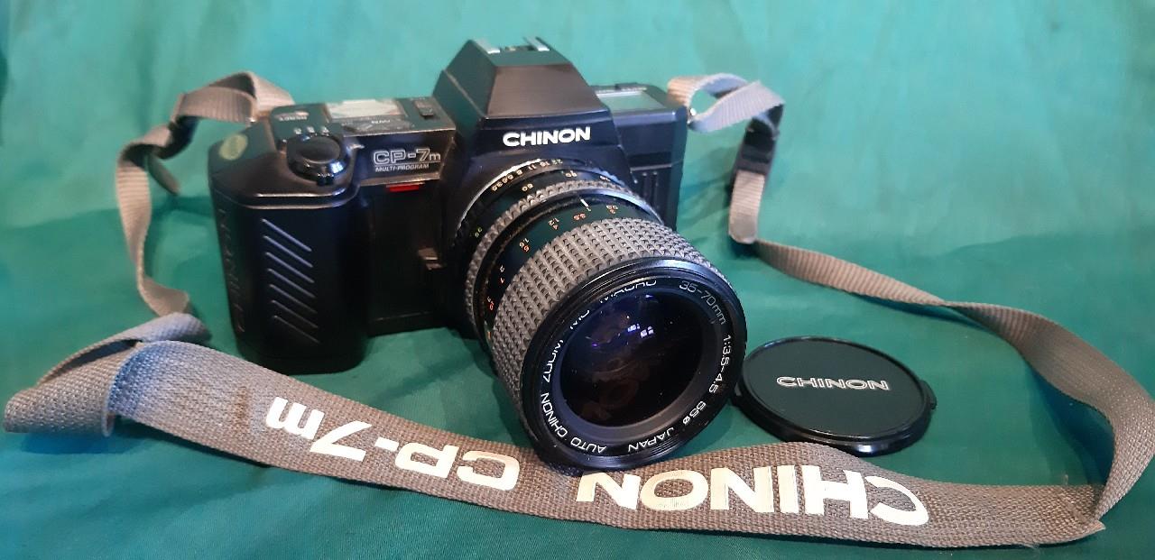 Vintage Chinon CP-7m Multi Program Camera 35-70mm Macro MC Zoom Lens