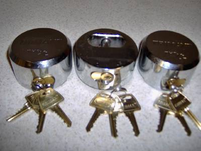 Details About Trimax Hockey Puck Locks Trailer Shed Tool Box Hasp 3 Pack