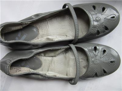 report shoes flats