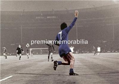 MANCHESTER UNITED FC 1968 EUROPEAN CUP FINAL GEORGE BEST GOAL CELEBRATION  PRINT