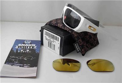 OAKLEY POLARIZED SUNGLASSES SHAUN WHITE STYLE SWITCH WHITE