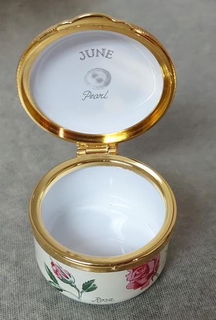 Toye Kenning & Spencer June Pearl Pink Rose Design Lidded Enamel