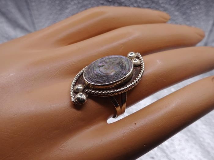 Vintage Mexico 925 Sterling Silver Shell Inlay Ring with Old