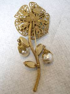 AMOURELLE 4 Kramer, Frank Hess Haskell Baroque Pearl Art Glass Flower ...