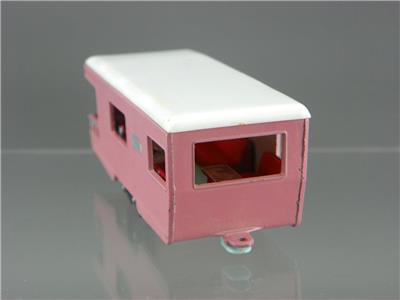マッチボックス　レズニー　No.23 キャラバン（キャンピングトレーラー） Vintage Matchbox Series Car No. 23 Trailer Caravan Yellow W