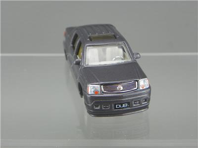 Jada Dub City 10810-9 Diecast 1/64 Black 2002 Cadillac Escalade