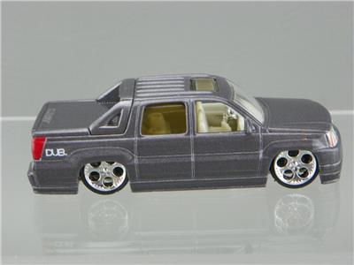 Jada Dub City 10810-9 Diecast 1/64 Black 2002 Cadillac Escalade