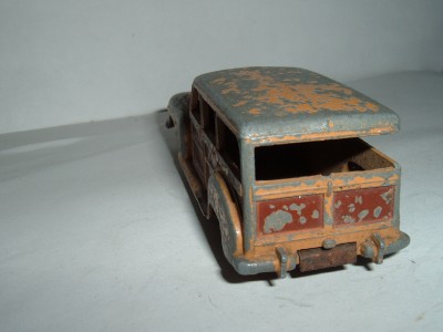 DINKY TOYS, VOITURE Plymouth break Estate Woody N° 344 Réf E130 EUR 5